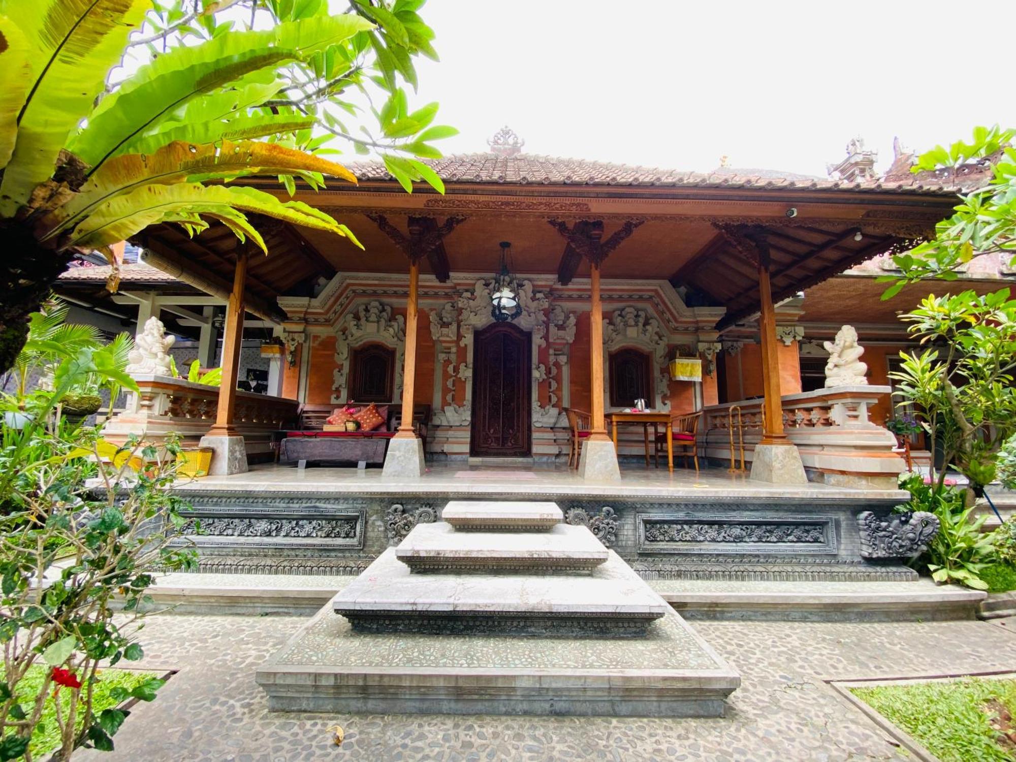 Aura Bisma Guesthouse 乌布 外观 照片